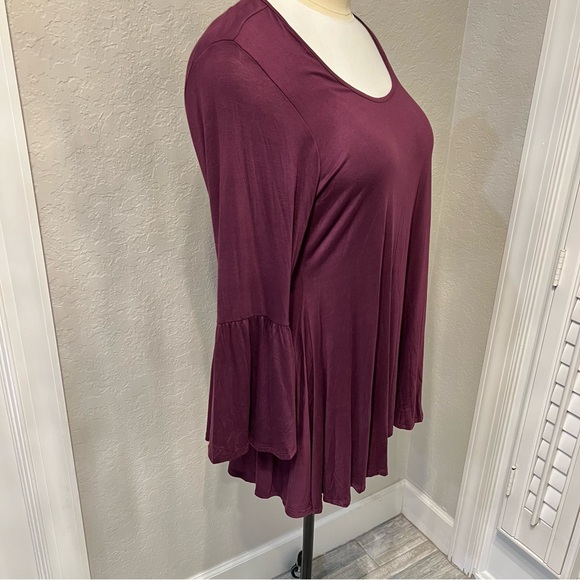 24Seven Apparel | Burgundy Bell Sleeve Tunic - Picture 4 of 10
